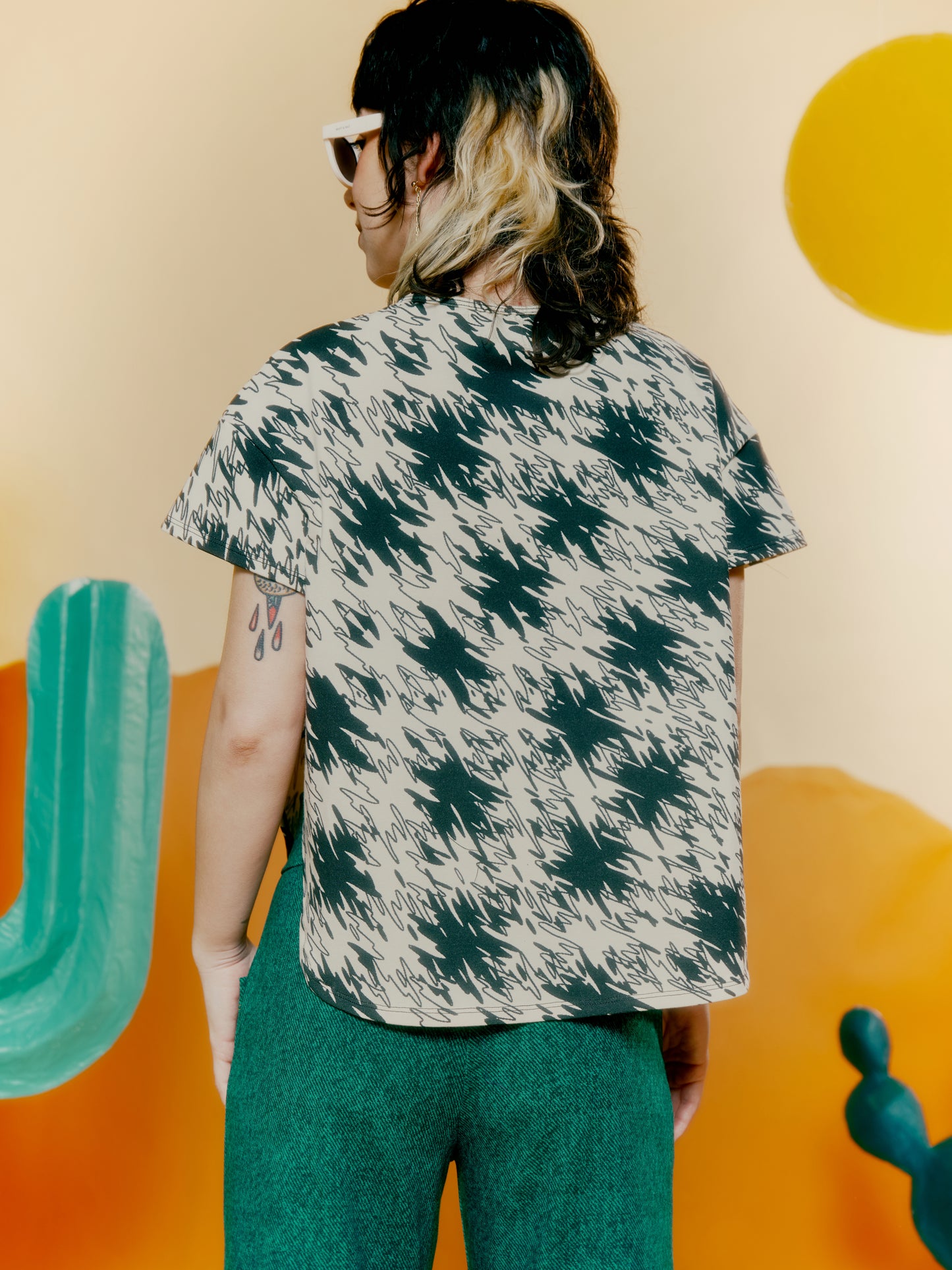 Side Slit Tee - Houndstooth Print Cream