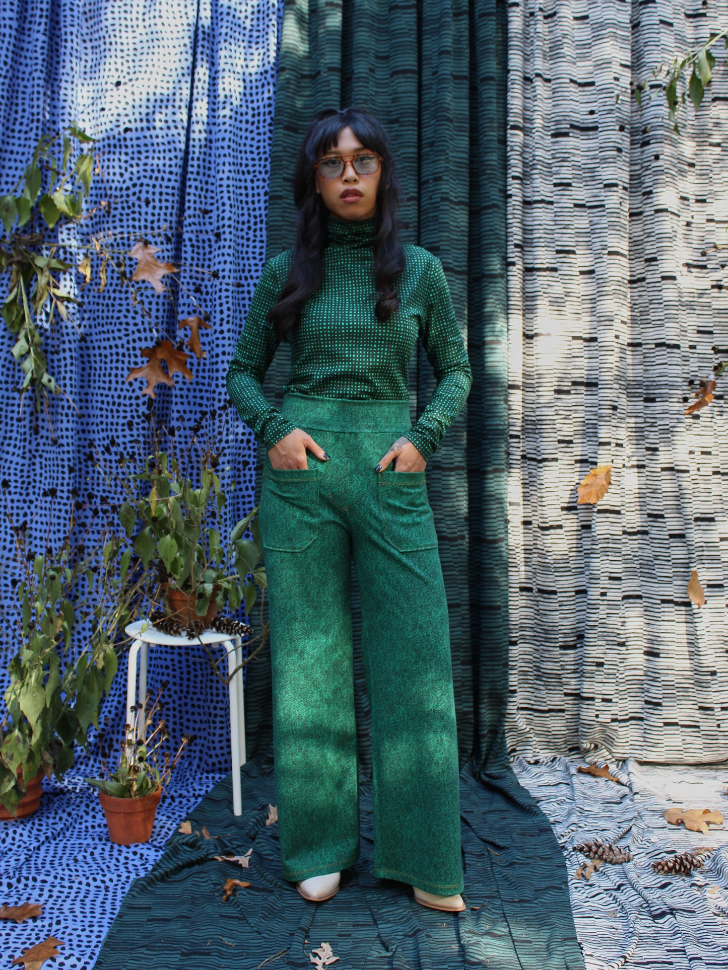 Fitted Turtleneck - Drawn Grid