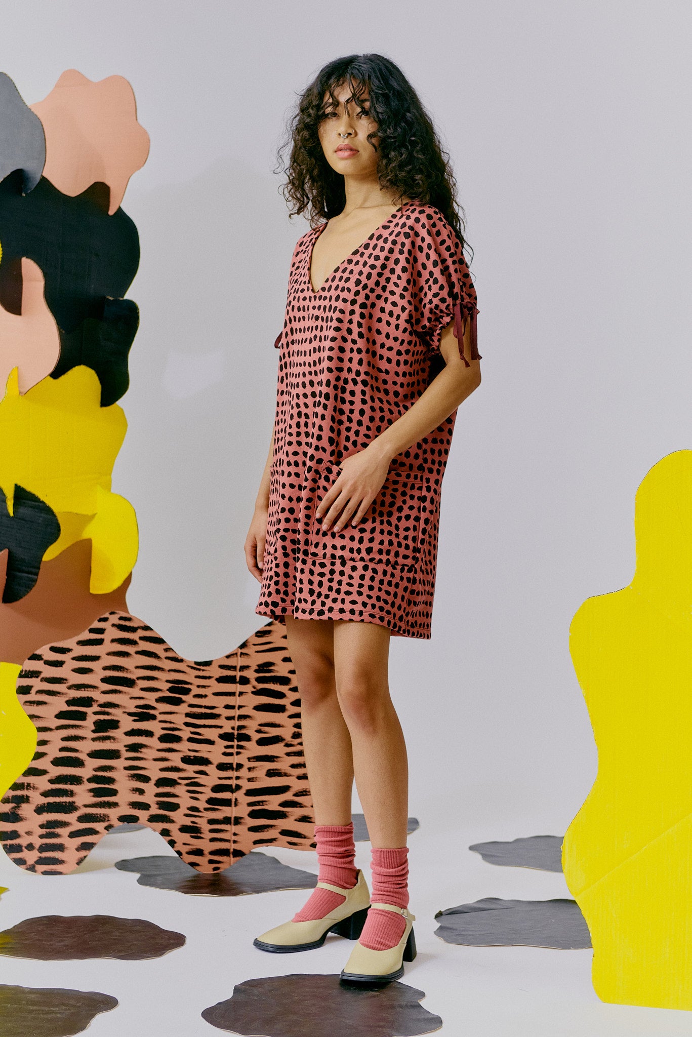 V Neck Shift Dress - Mauve Spots