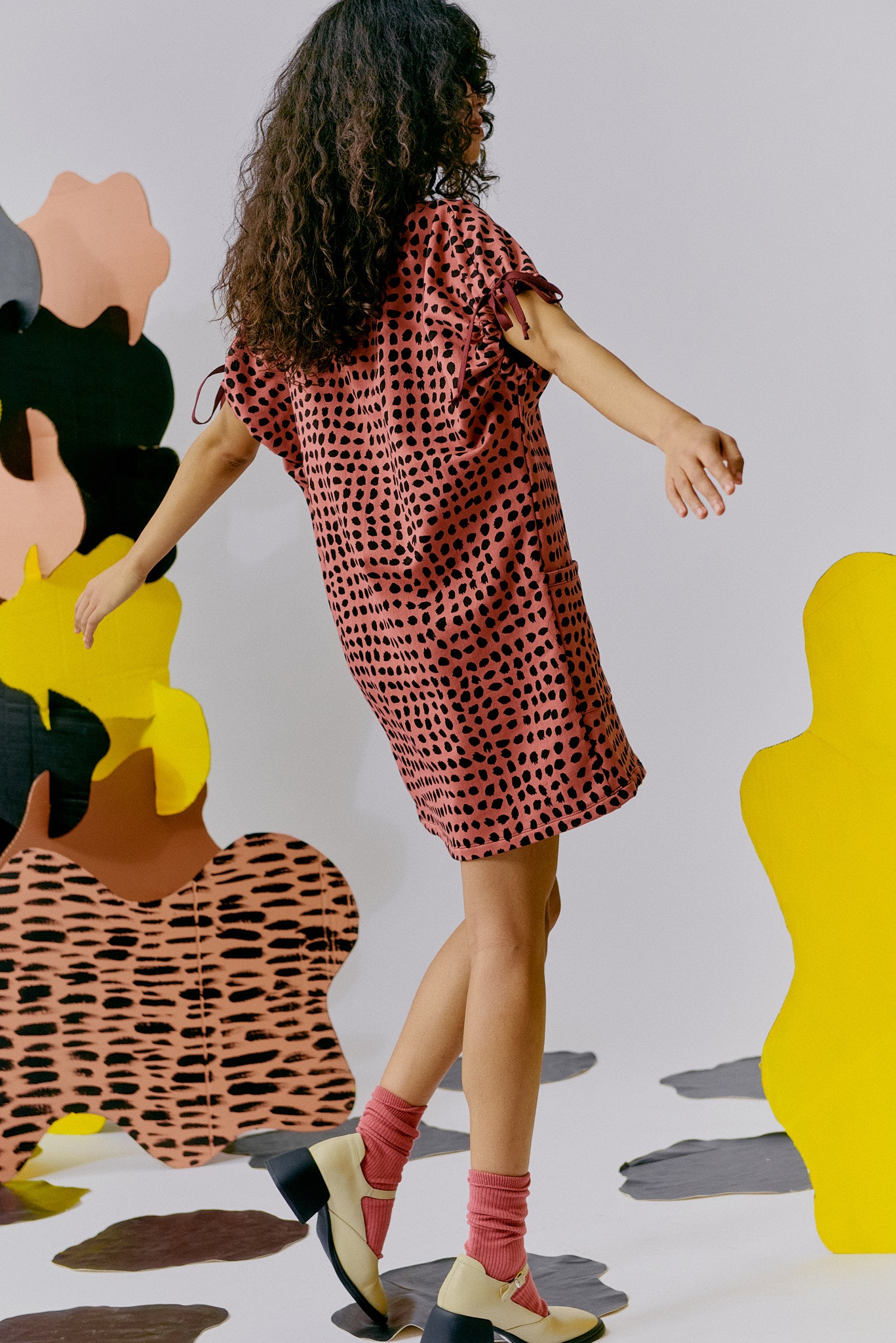 V Neck Shift Dress - Mauve Spots