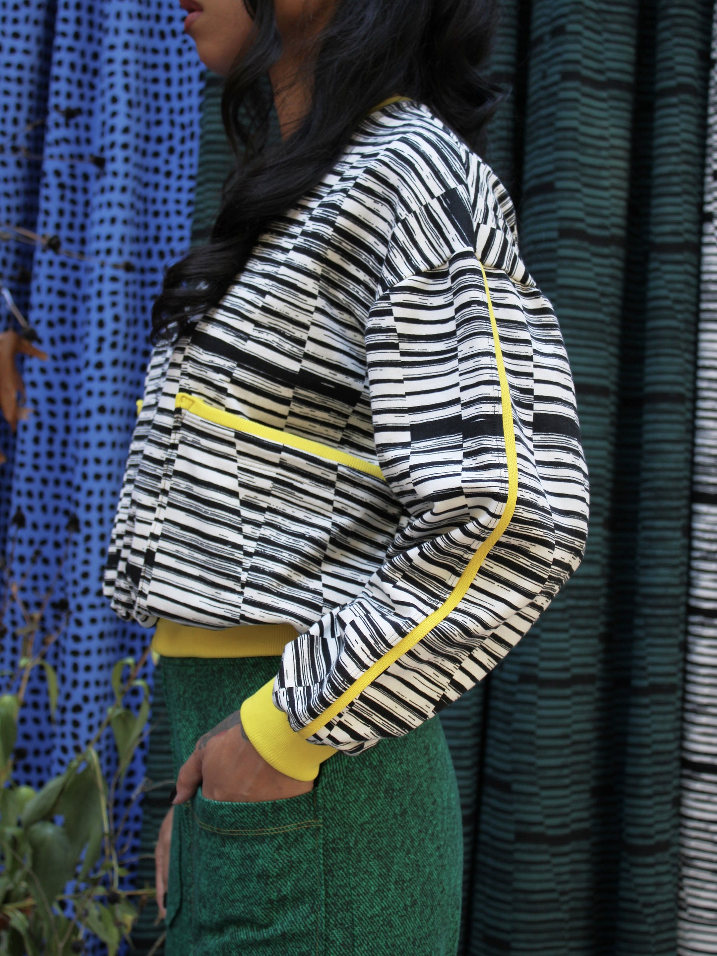 Cropped Crewneck Sweatshirt - Cream and Ink Dash