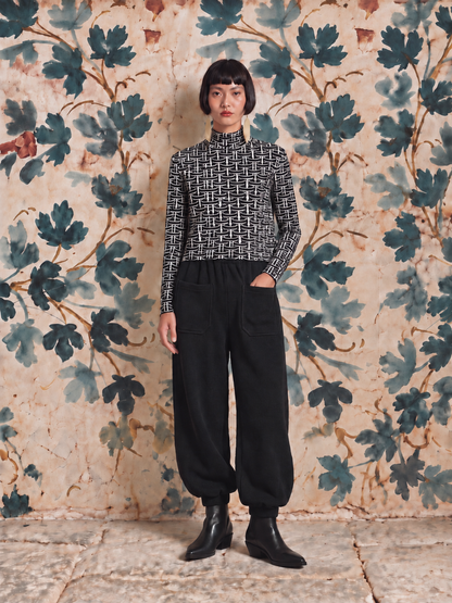 Relaxed Fit Turtleneck - Woven Print